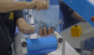 Máquina de empacotar peças